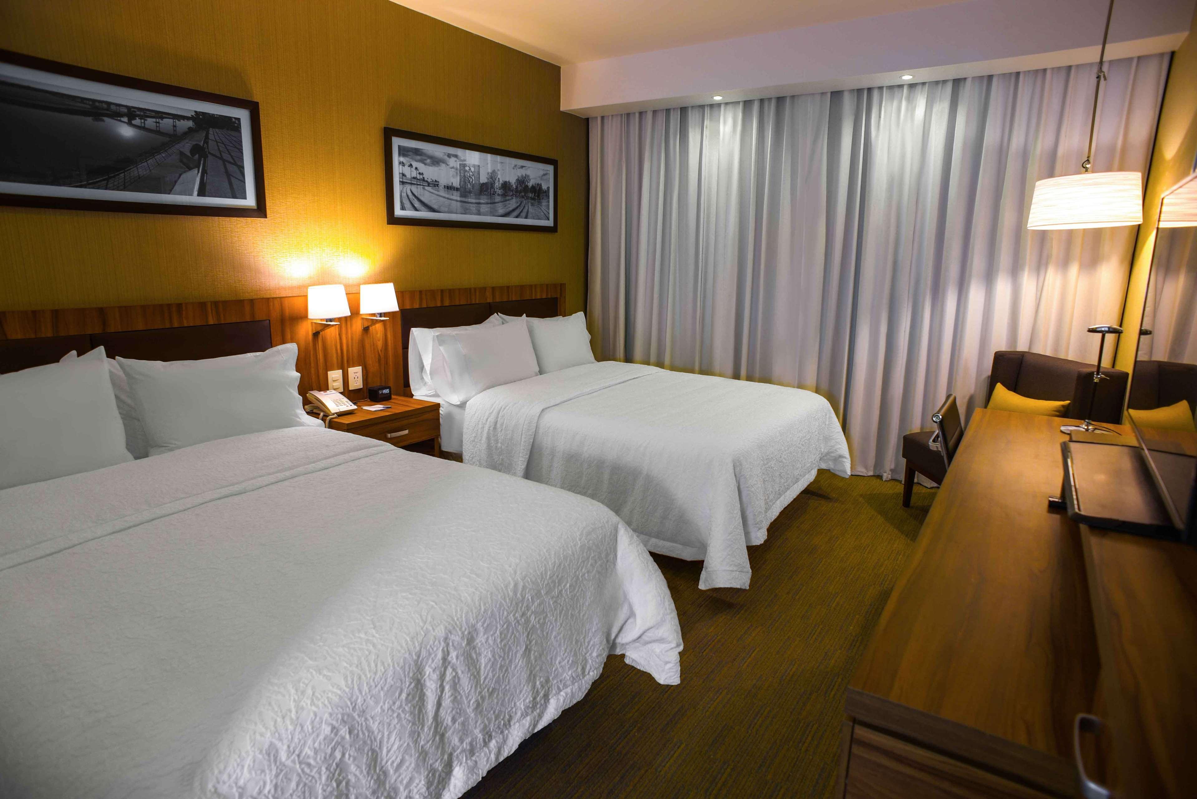 Hampton Inn Piedras Negras Esterno foto