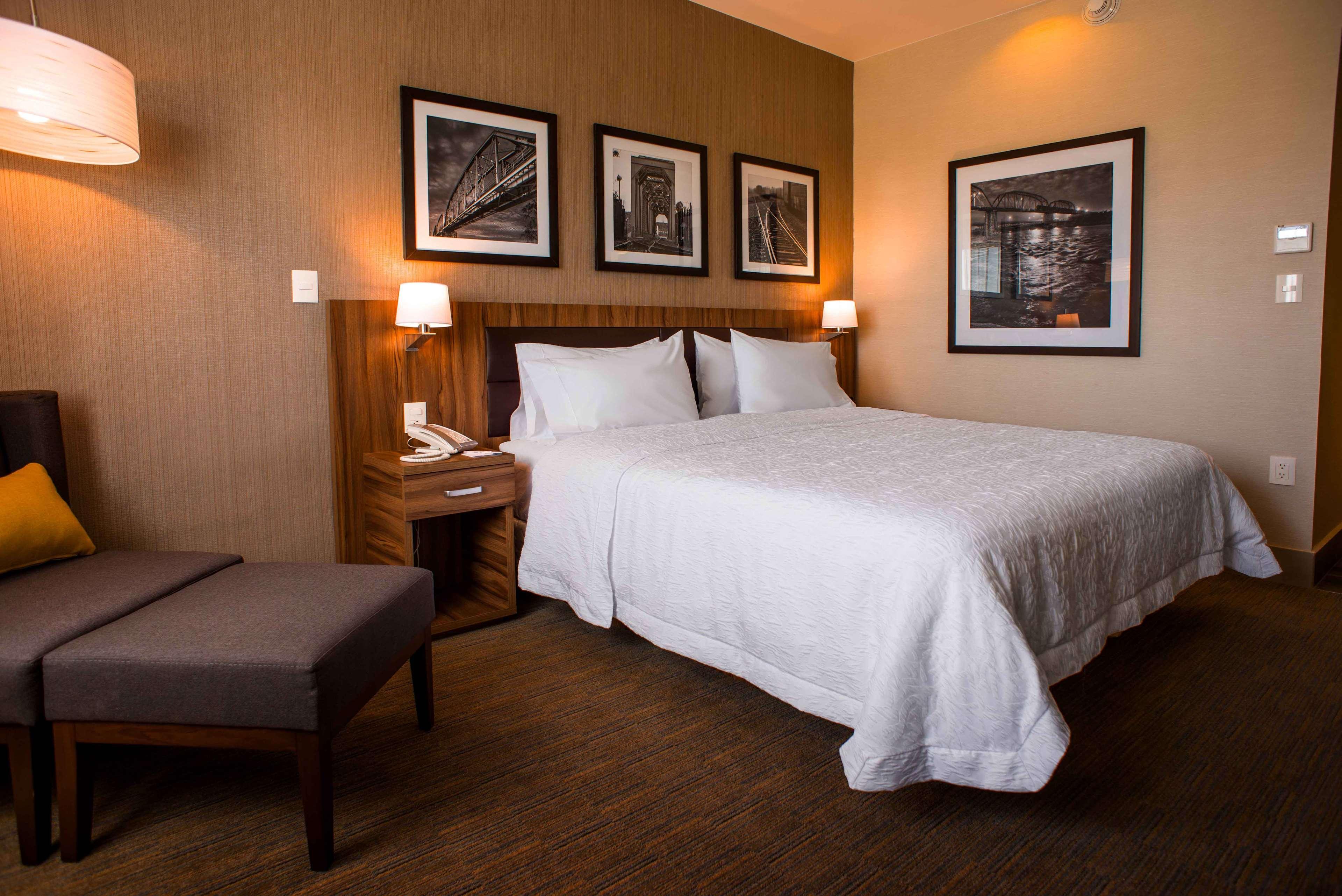 Hampton Inn Piedras Negras Esterno foto
