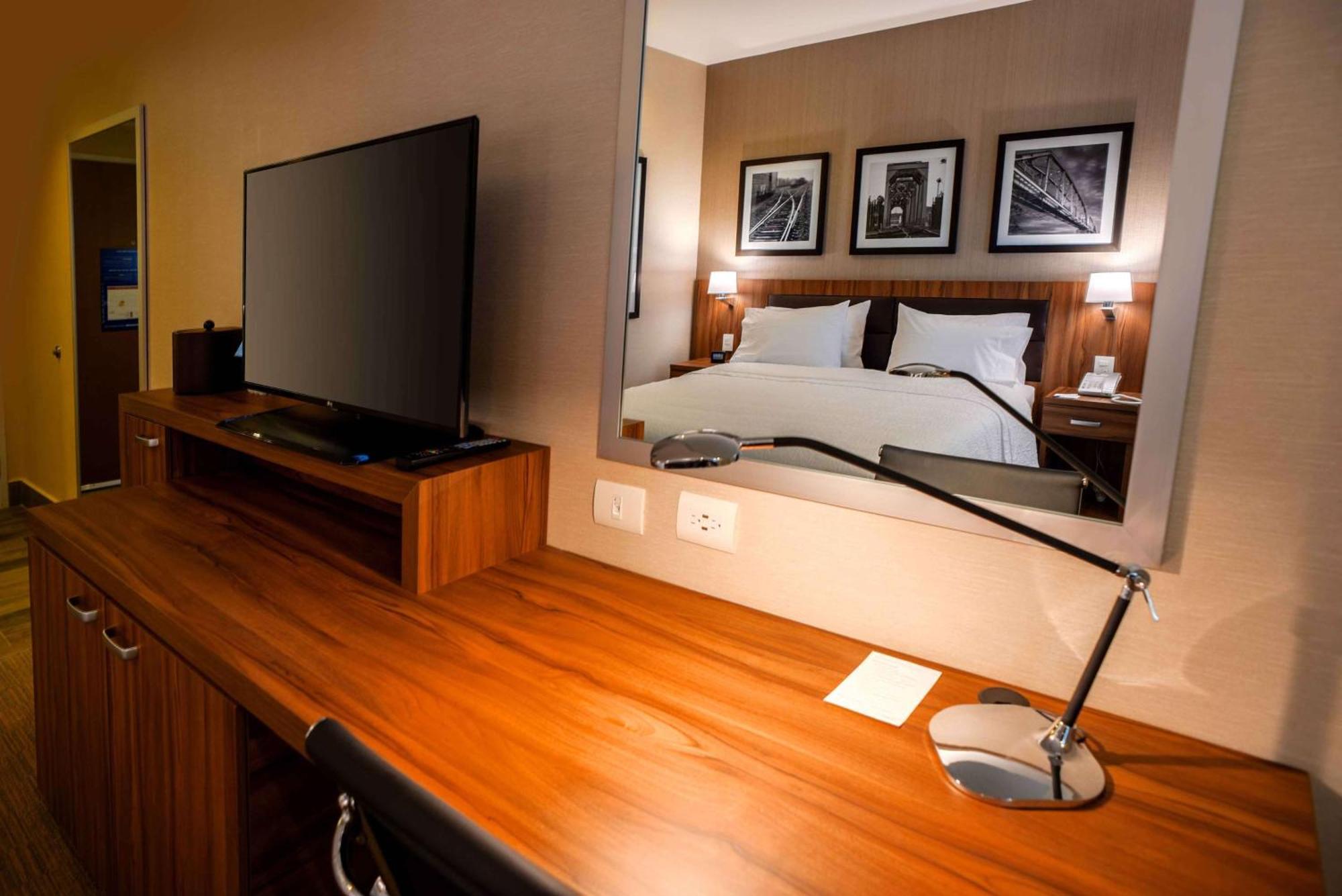 Hampton Inn Piedras Negras Esterno foto
