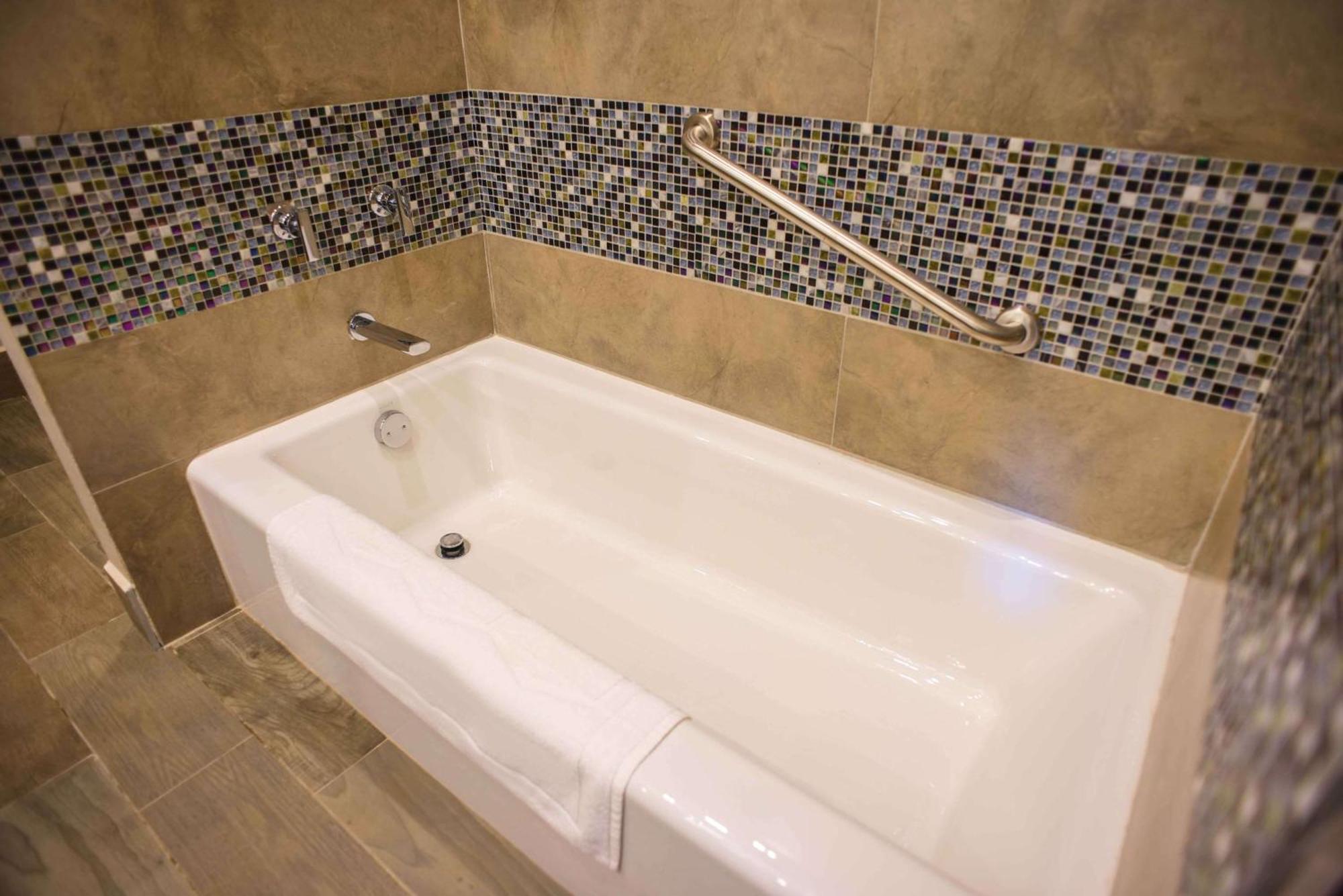 Hampton Inn Piedras Negras Esterno foto