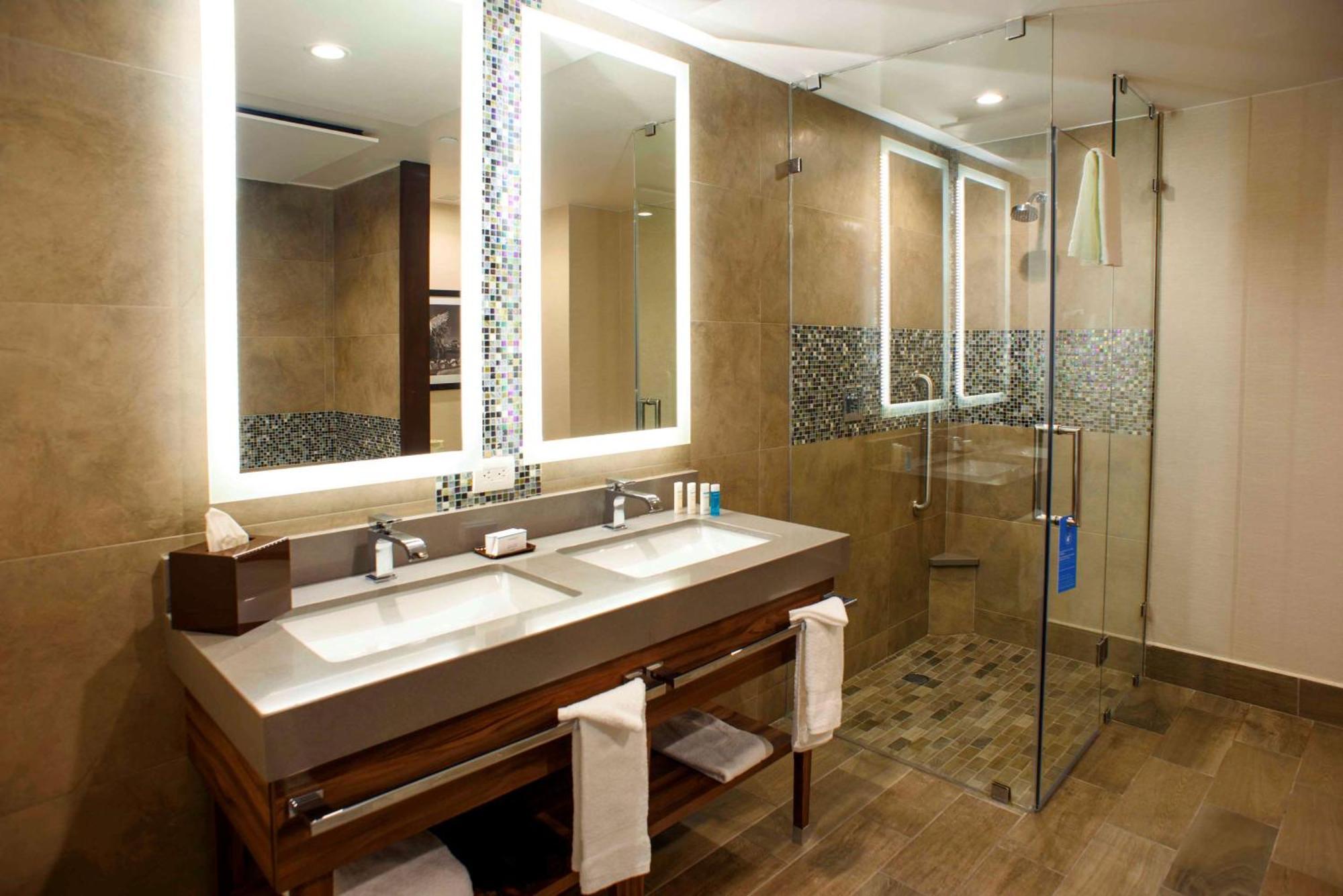 Hampton Inn Piedras Negras Esterno foto